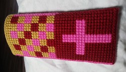 Cross Eyeglass Holder